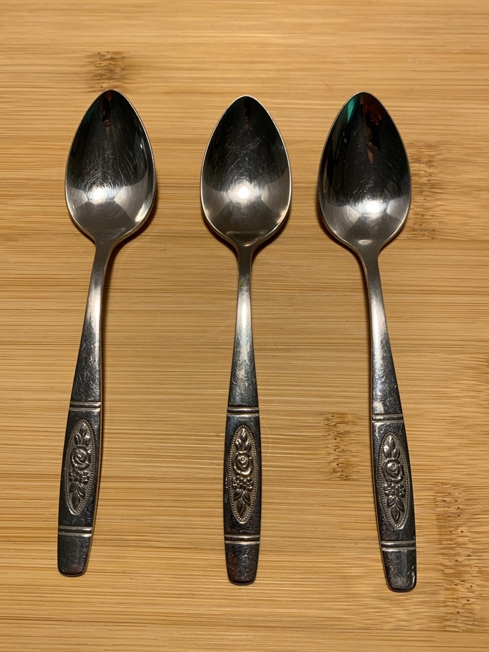 Oneida: Distinction Deluxe Stainless: Lot of 3 Teaspoons